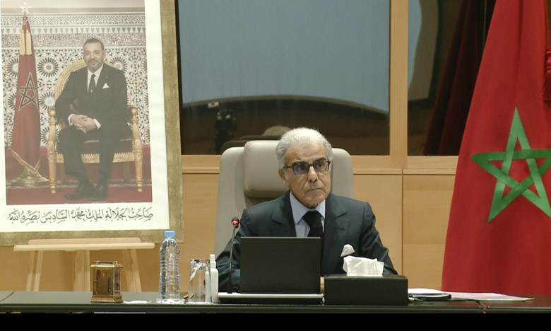 Jouahri promet de surveiller les taux d'intérêt appliqués par les banques